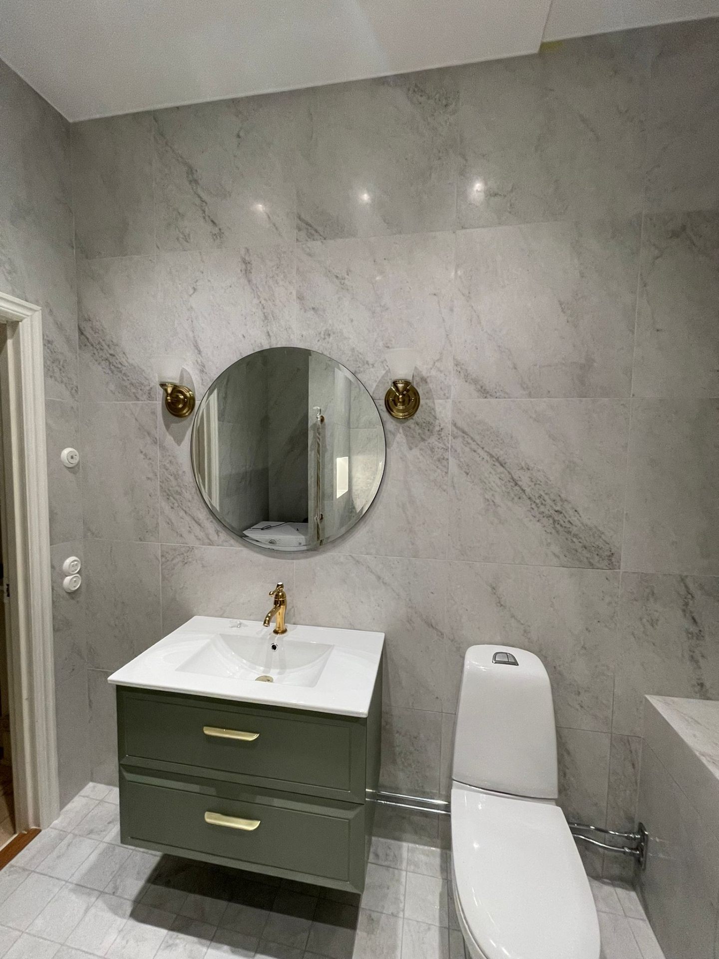 Modern badrumsrenovering